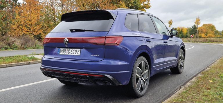 VW Touareg R eHybrid Heckansicht