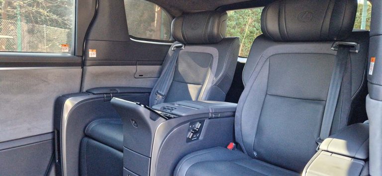 Lexus LM 350h Luxury Sitze