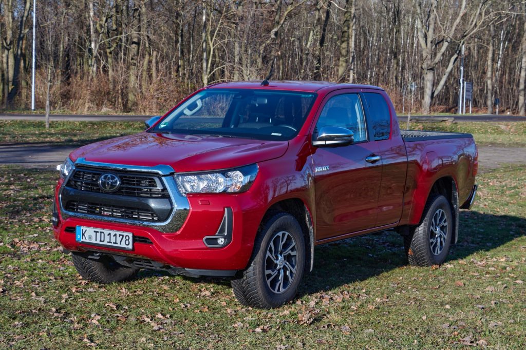 Toyota Hilux Front